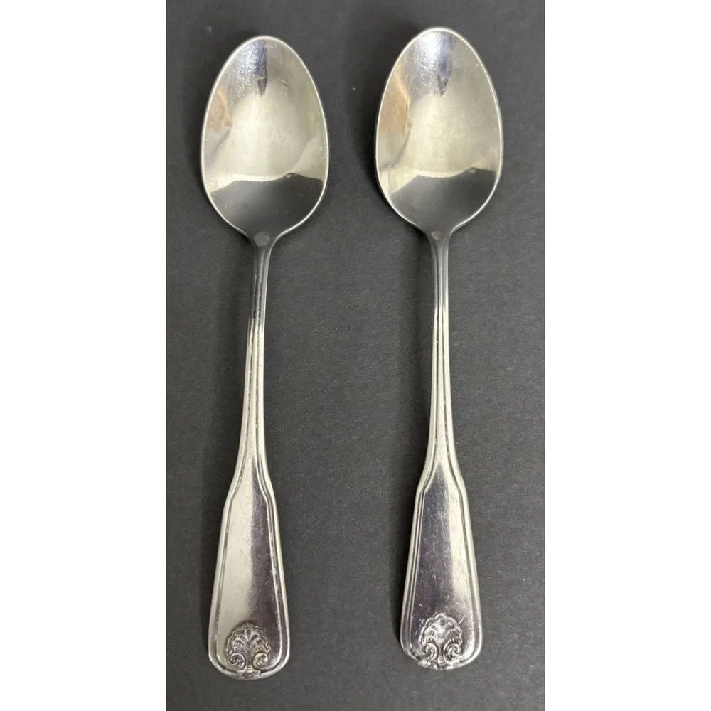 4 Oneida Colonial Mood Spoons 2 Teaspoons 2 Soup Spoons Shell Stainless